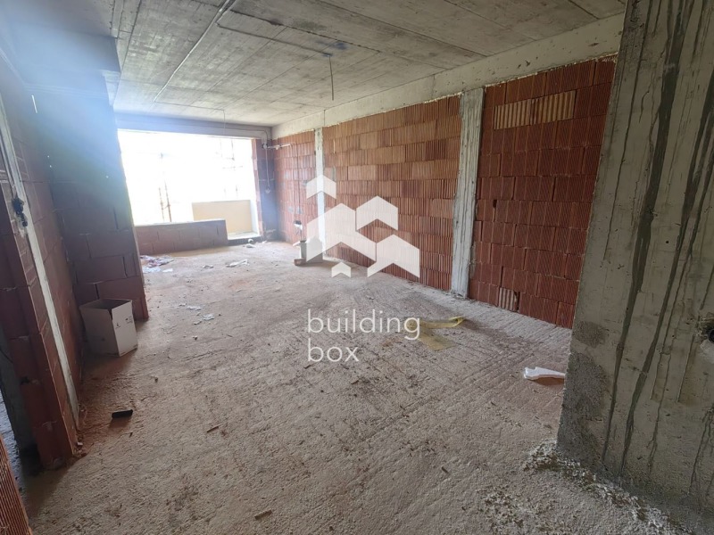 For Sale  1 bedroom Plovdiv , Yuzhen , 80 sq.m | 82704754