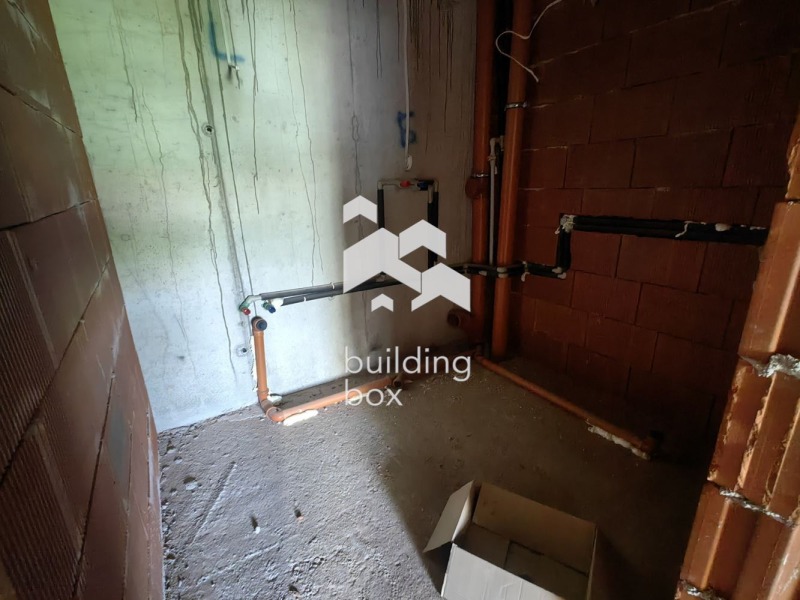 For Sale  1 bedroom Plovdiv , Yuzhen , 80 sq.m | 82704754 - image [9]