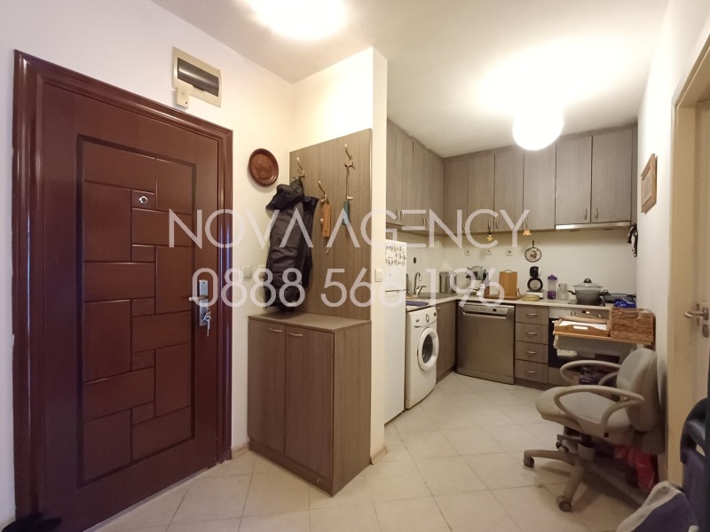 Продава 2-СТАЕН, гр. София, Център