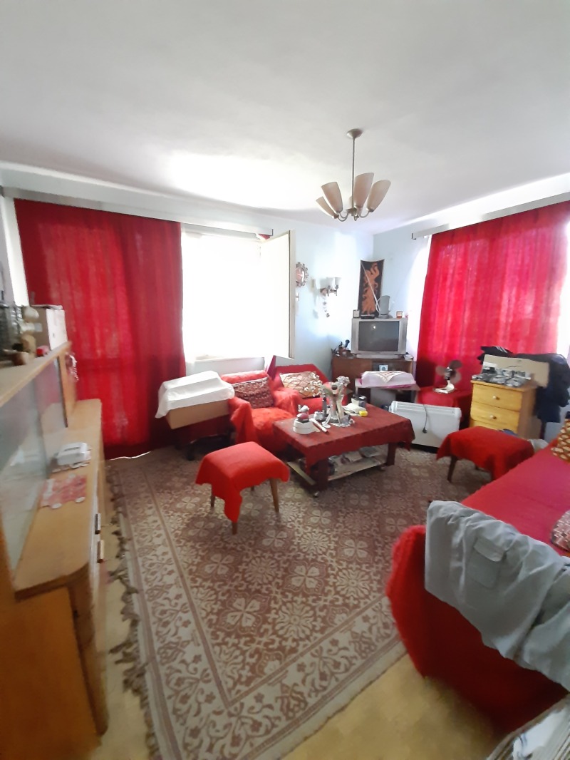 Продава КЪЩА, с. Хераково, област София област, снимка 2 - Къщи - 53002660