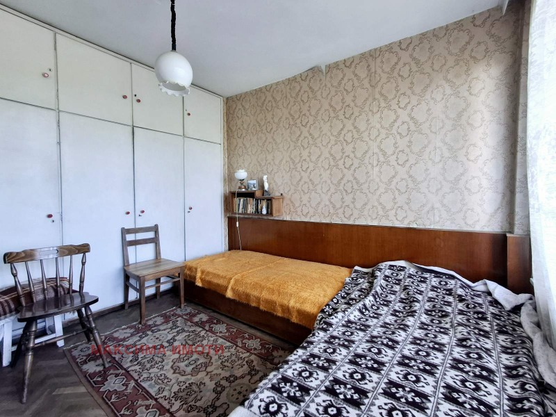 Продава  3-стаен, град Бургас, Лазур •  164 900 EUR • ID 83681573 — holmes.bg - [1] 