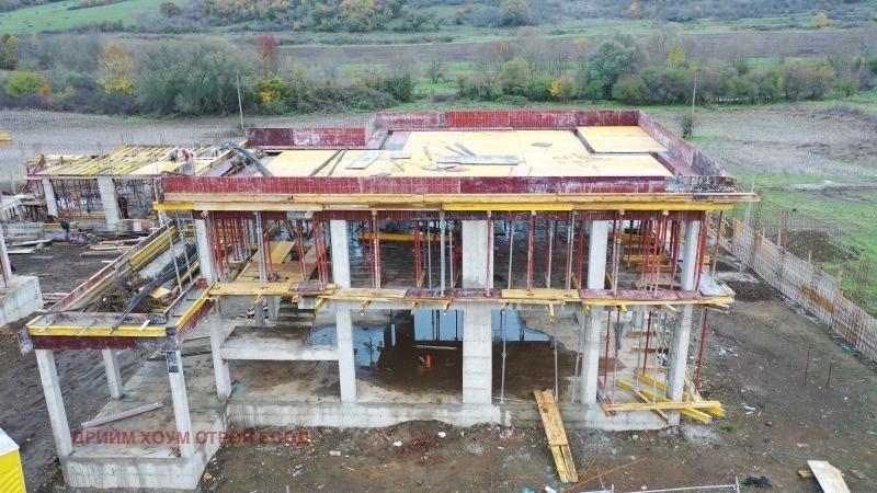 Продава КЪЩА, 256 кв.м.345 000 €674 761.35 лв.град Бургас, с. Маринка 21:10 на 05 Ноември 2025 Продава КЪЩА, 256 кв.м.345 000 €674 761.35 лв.град Бургас, с. Маринка 21:10 на 05 Ноември 2025