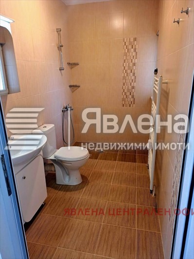 Продава КЪЩА, с. Доспей, област София област, снимка 11 - Къщи - 56228091