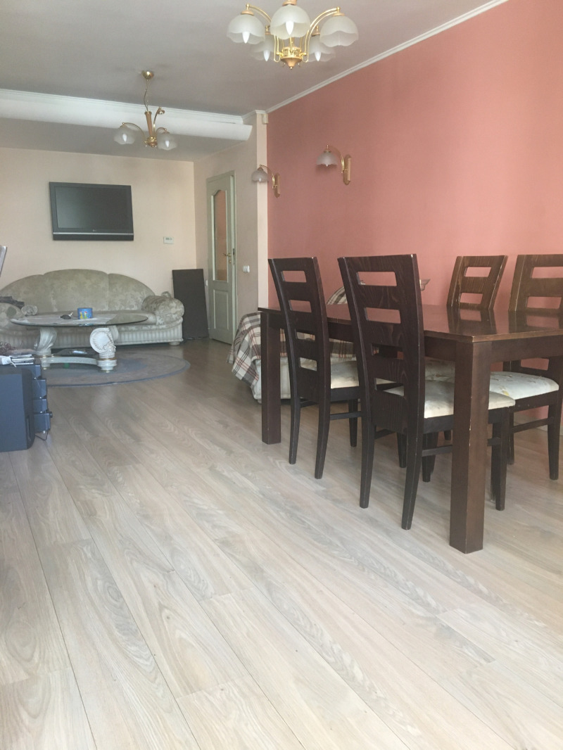 À vendre  3+ chambres Sofia , Borovo , 152 m² | 93137645