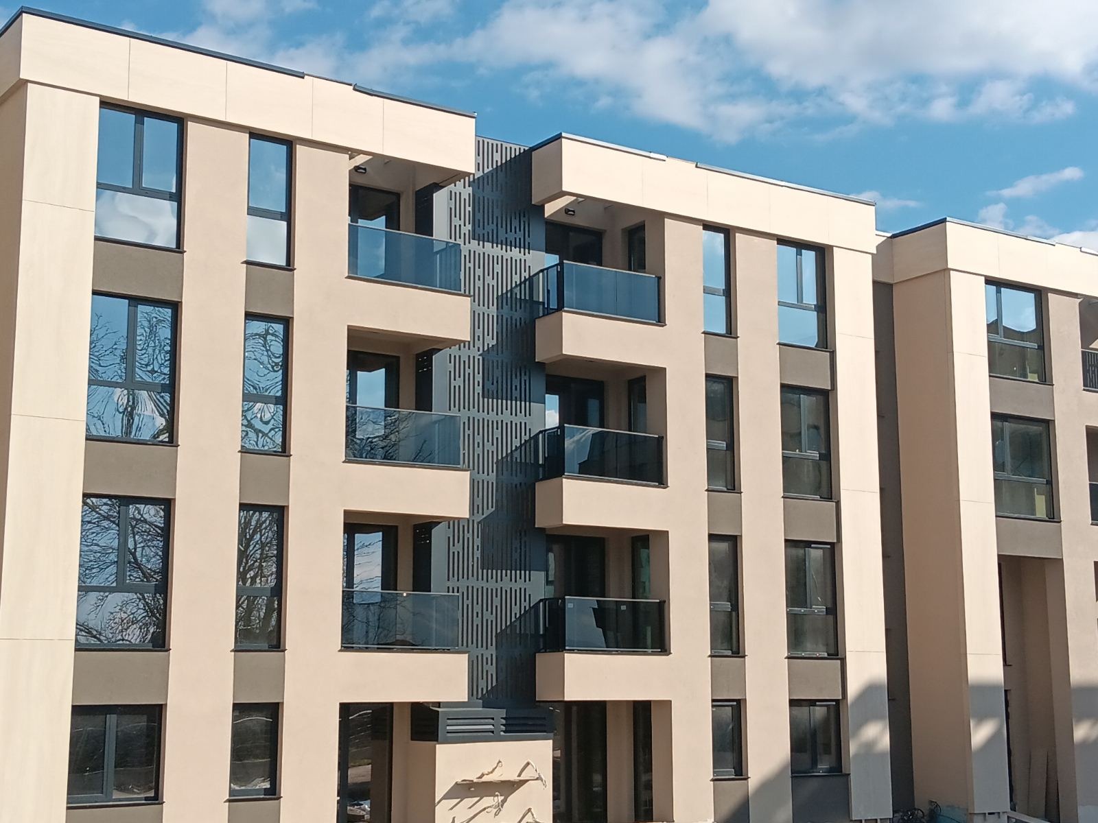 Продава 2-СТАЕН, гр. Пловдив, Остромила