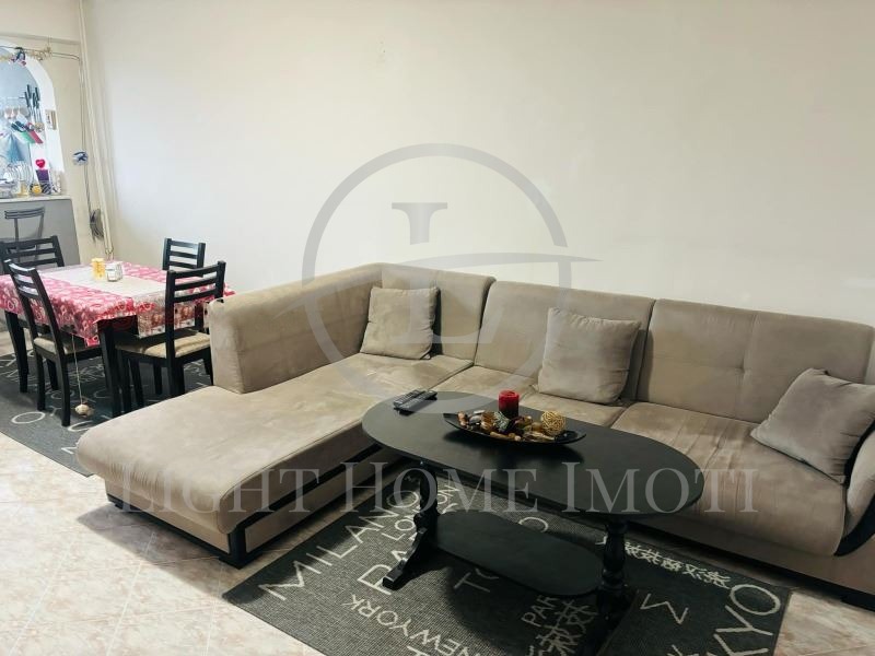 Продава 3-СТАЕН, гр. Пловдив, Кючук Париж, снимка 2 - Aпартаменти - 48210408