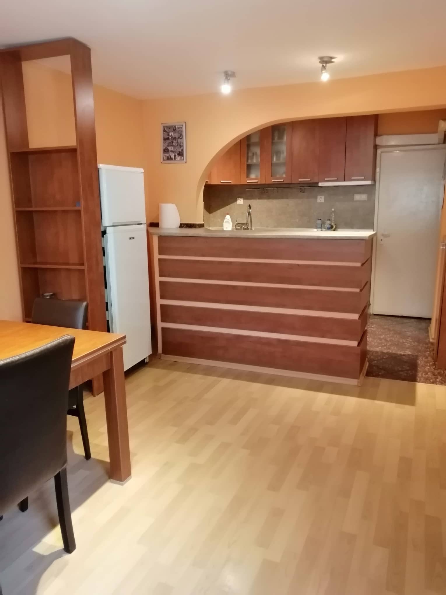 Продава МНОГОСТАЕН, гр. Варна, ВИНС-Червен площад