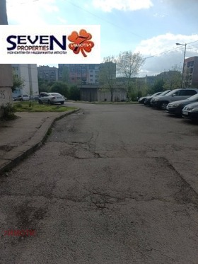 1 camera da letto Teva, Pernik 14