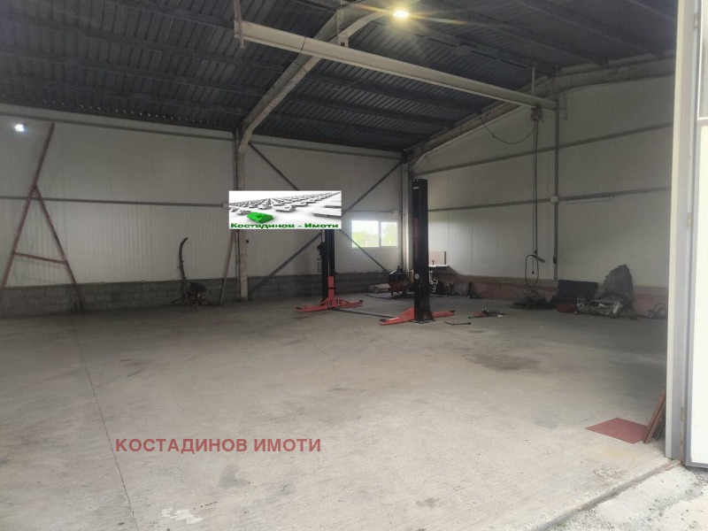 Продается  Хранилище Пловдив , Индустриална зона - Юг , 2700 кв.м | 51511260