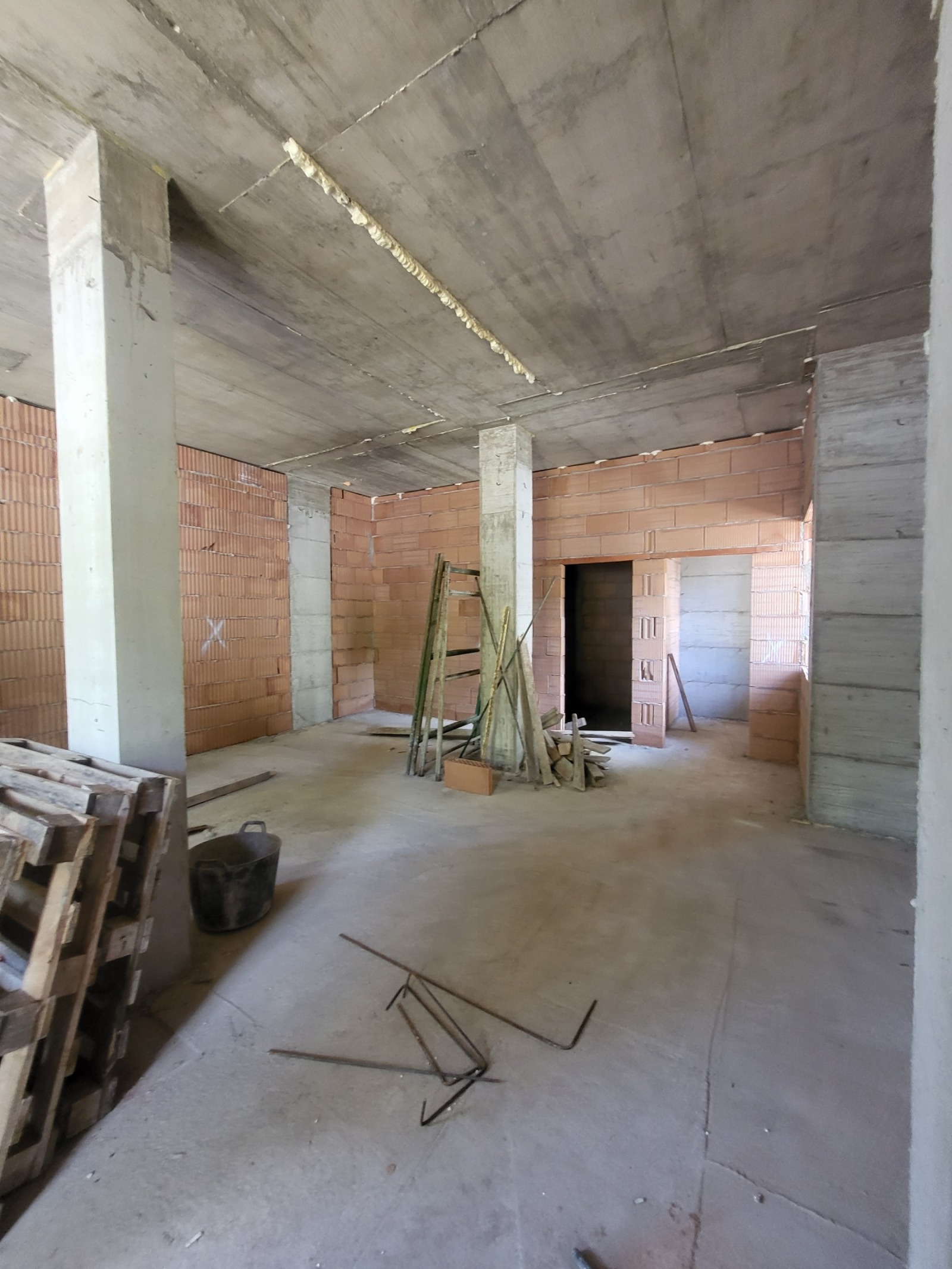 Продава ОФИС, гр. Плевен, Идеален център, снимка 2 - Офиси - 54959157