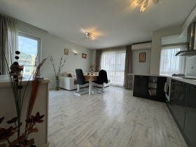 1 chambre Tsentar, Varna 2