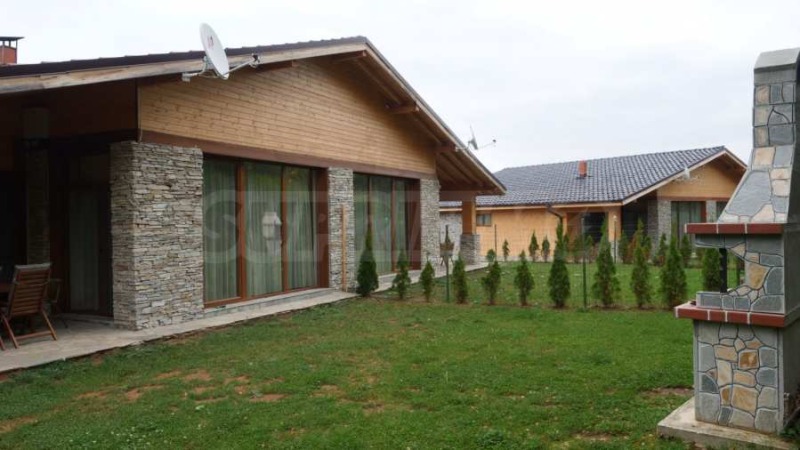 In vendita  Casa regione Blagoevgrad , Razlog , 375 mq | 29880886