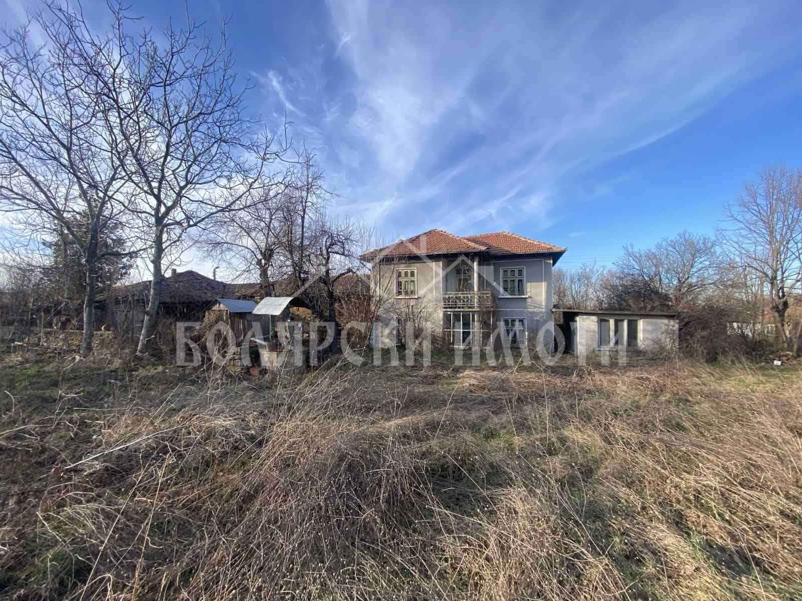 Продава КЪЩА, с. Ново село, област Велико Търново