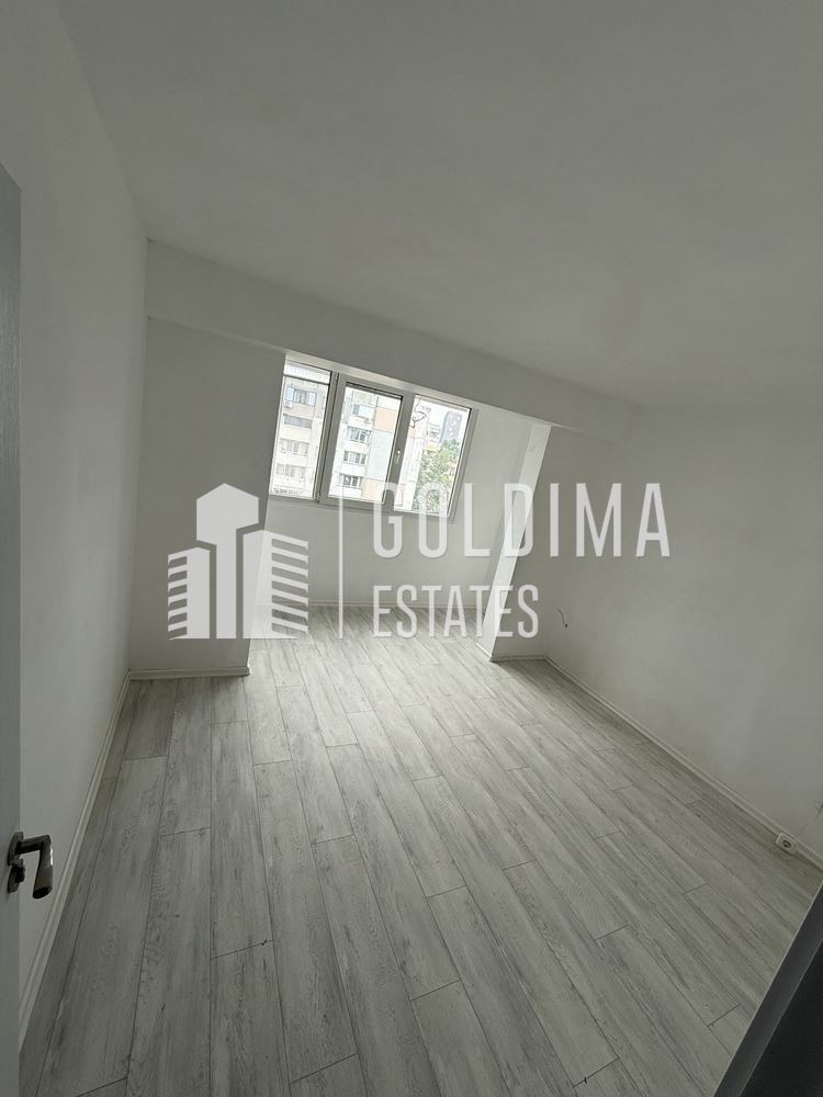Продава 3-СТАЕН, гр. Бургас, Славейков, снимка 2 - Апартаменти - 56332092