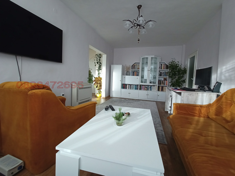 Продава МНОГОСТАЕН, гр. Сливен, Даме Груев, снимка 2 - Апартаменти - 52781394