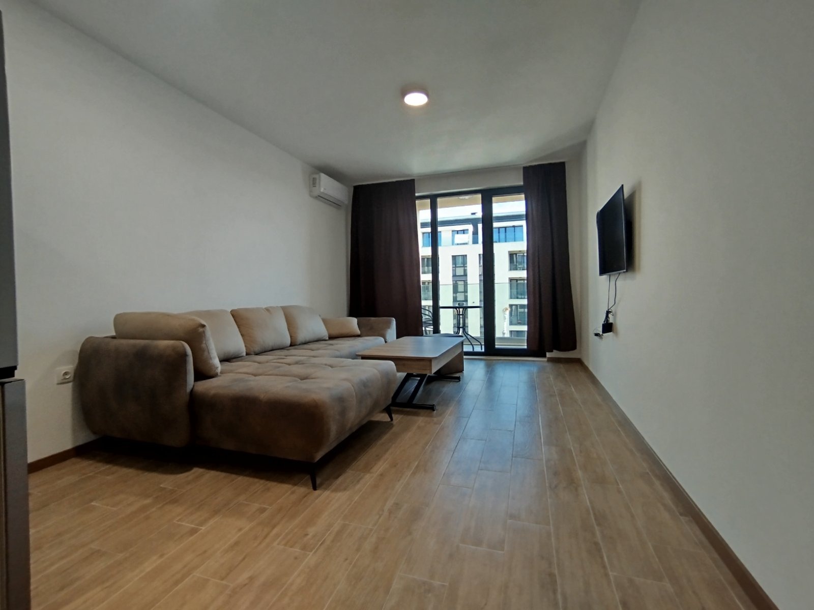 Продава 2-СТАЕН, гр. Варна, к.к. Св.Св. Константин и Елена, снимка 2 - Апартаменти - 53607666