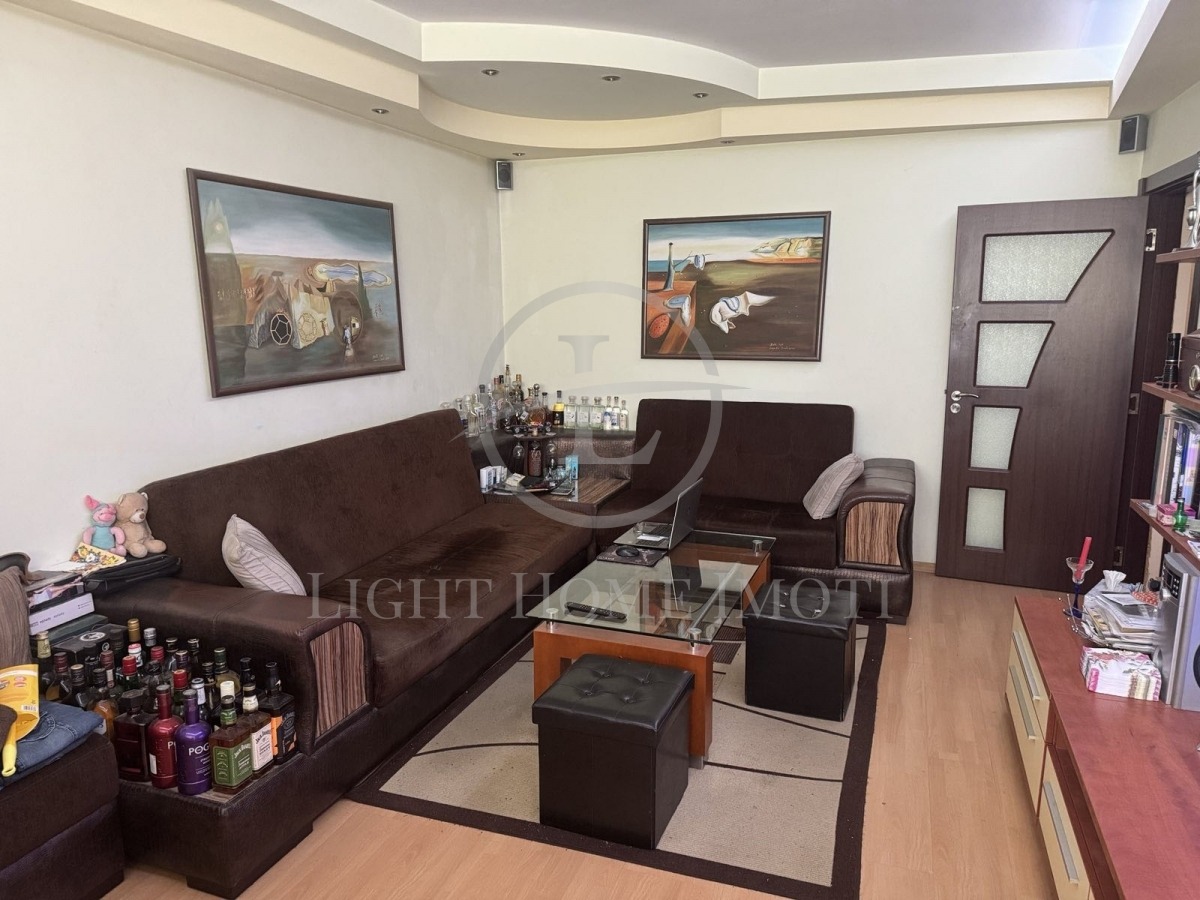 Продава 3-СТАЕН, гр. Пловдив, Изгрев, снимка 2 - Апартаменти - 54617123