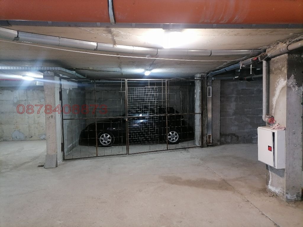 Продава ГАРАЖ, ПАРКОМЯСТО, гр. София, Люлин 6, снимка 10 - Гаражи и паркоместа - 55839912