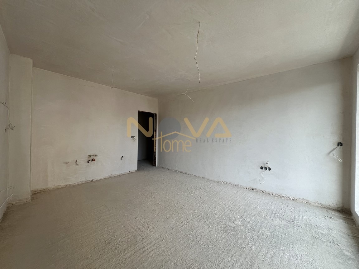 Продава 1-СТАЕН, гр. Варна, Цветен квартал, снимка 2 - Апартаменти - 54351077