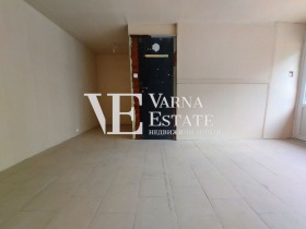 Boutique Vladislav Varnentchik 1, Varna 4