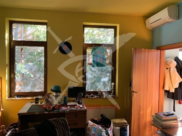 Продава КЪЩА, гр. Пловдив, Център