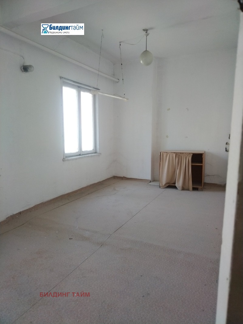 Продава  Пром. помещение град Шумен , Промишлена зона , 814 кв.м | 52838389 - изображение [5]