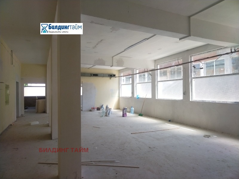 Продава  Пром. помещение град Шумен , Промишлена зона , 814 кв.м | 52838389 - изображение [2]