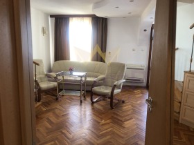 Maisonnette Kolchozen pazar, Varna
