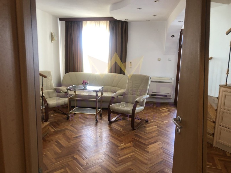 Te koop  Maisonnette Varna , Kolchozen pazar , 121 m² | 17809987