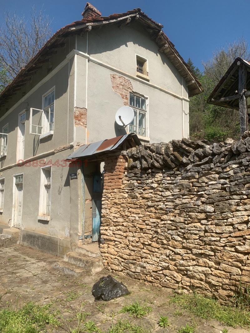 Продава КЪЩА, с. Беглеж, област Плевен, снимка 2 - Къщи - 53079205