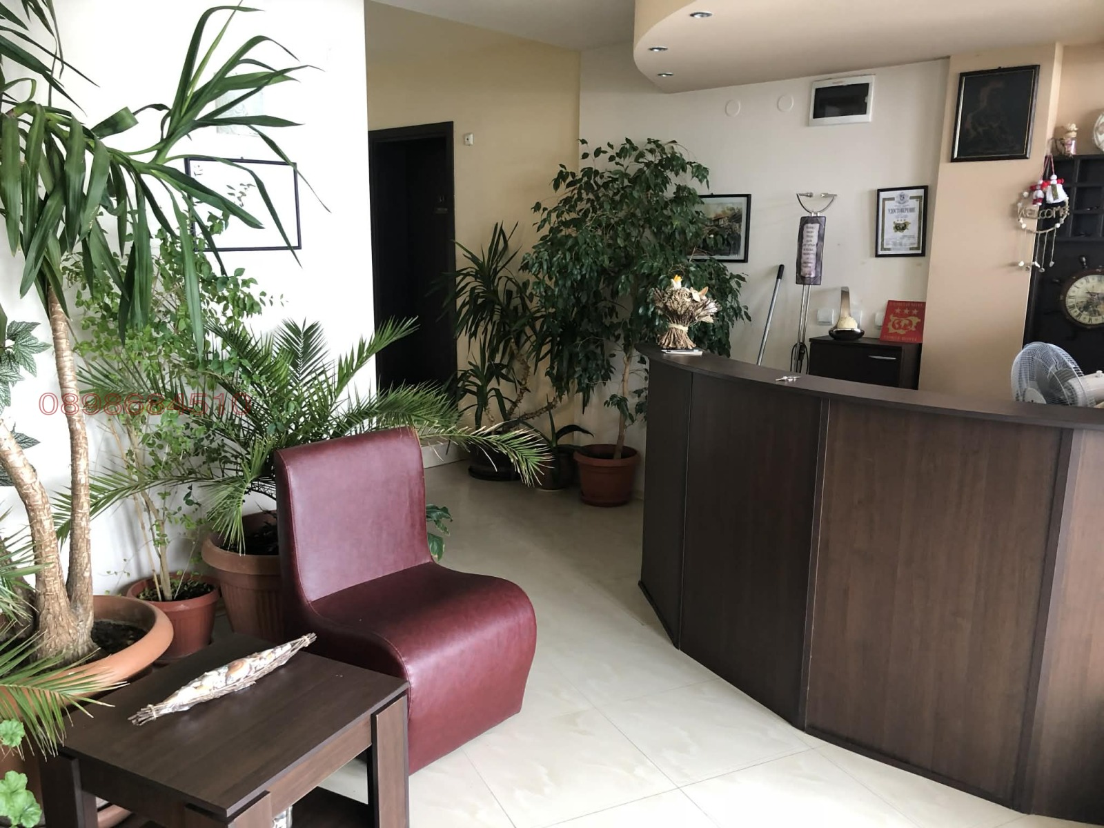 Продава ХОТЕЛ, гр. Априлци, област Ловеч, снимка 11 - Хотели - 54352929