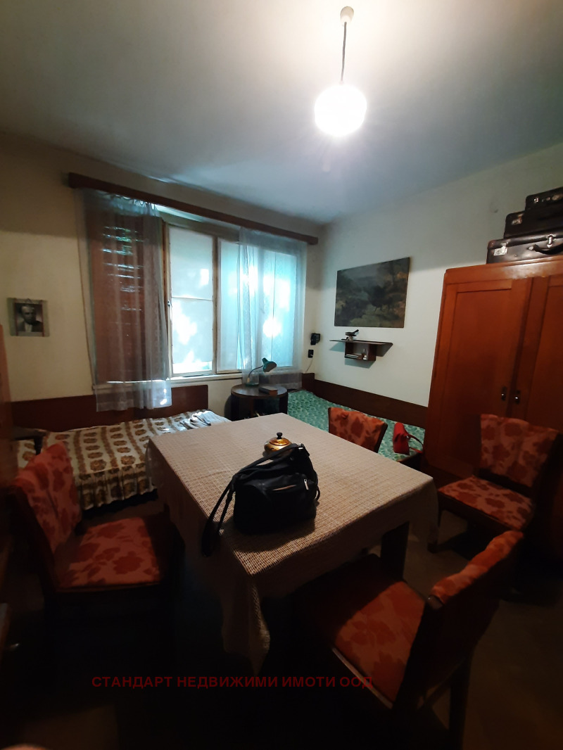 De vânzare  2 dormitoare Plovdiv , Țentâr , 85 mp | 17000837