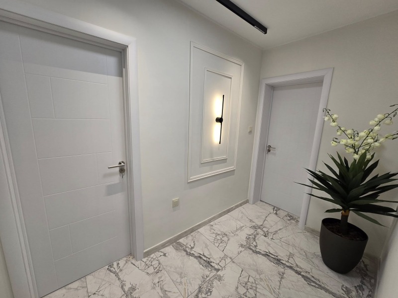 Продава  3-стаен град Стара Загора , Три чучура - център , 110 кв.м | 55551193 - изображение [10]