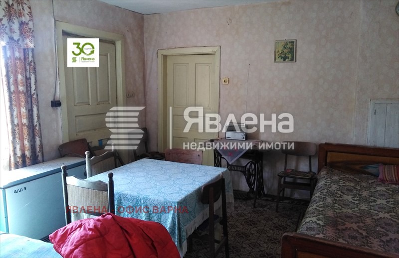 Продава КЪЩА, с. Белгун, област Добрич, снимка 10 - Къщи - 53049038