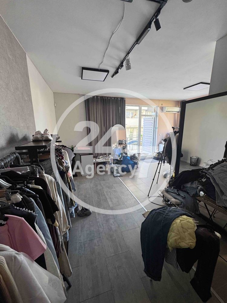 Продава МАГАЗИН, гр. Варна, Владислав Варненчик 1, снимка 3 - Магазини - 53780009