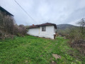 Продава КЪЩА, област Ловеч, с. Добродан • 28200 € • 41994836 — Holmes.bg