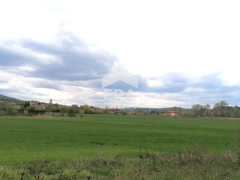 Na prodej  Spiknutí Sofia , Ivanjane , 2327 m2 | 98133074