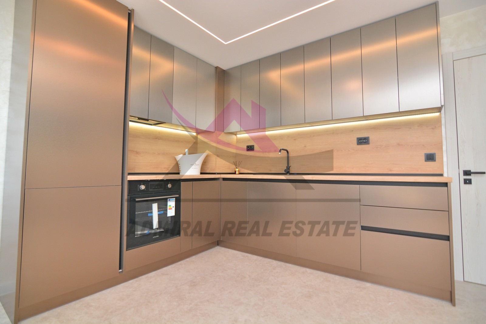 Продава 2-СТАЕН, гр. Варна, Възраждане 3, снимка 2 - Апартаменти - 56117848