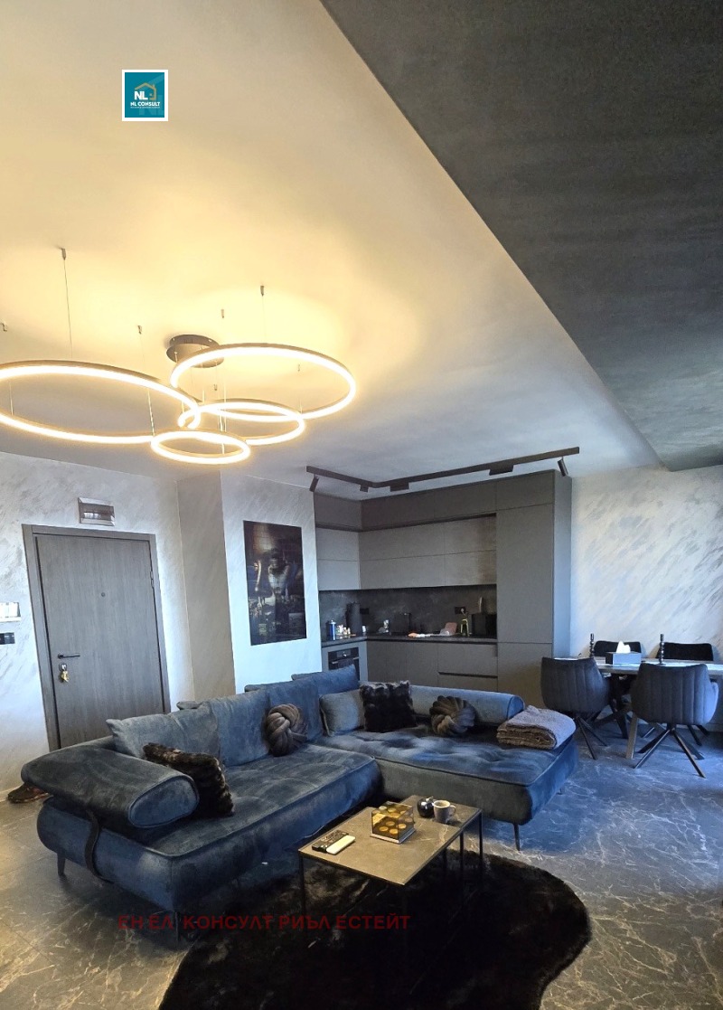 Продава 2-СТАЕН, град Пловдив, Център • 180000 € / 352049.40 лв. • 80923594 1