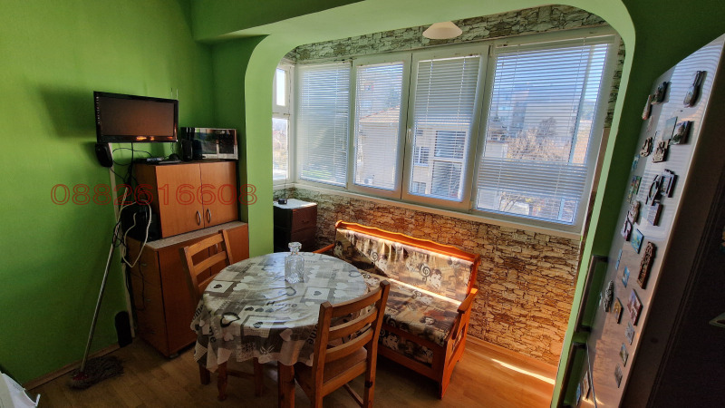 Продава 2-СТАЕН, гр. Шумен, Болницата, снимка 9 - Апартаменти - 52783590