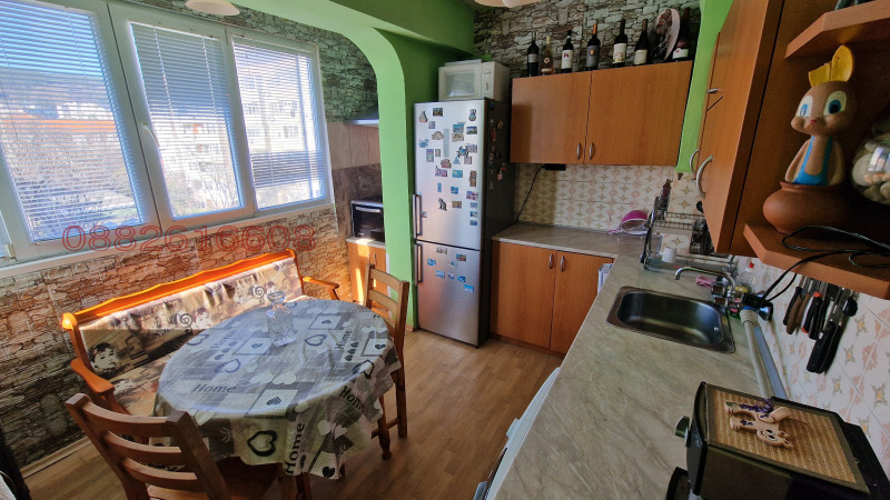 Продава 2-СТАЕН, гр. Шумен, Болницата, снимка 6 - Апартаменти - 52783590