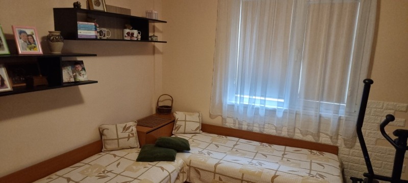 Продава 3-СТАЕН, гр. Разград, Освобождение, снимка 10 - Апартаменти - 52375211