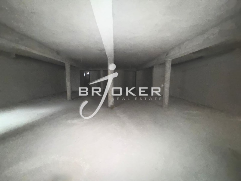 Продава ПРОМ. ПОМЕЩЕНИЕ, гр. Кърджали, Център, снимка 6 - Производствени сгради - 53256323