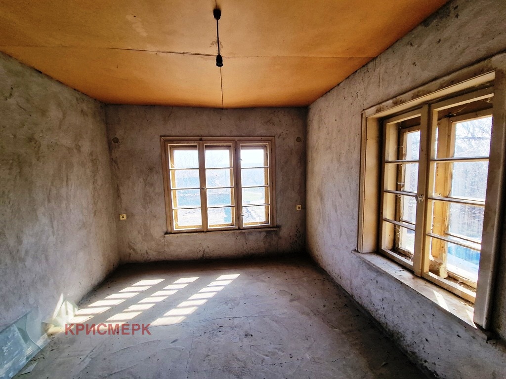 Продава КЪЩА, с. Долна Липница, област Велико Търново, снимка 11 - Къщи - 54915046