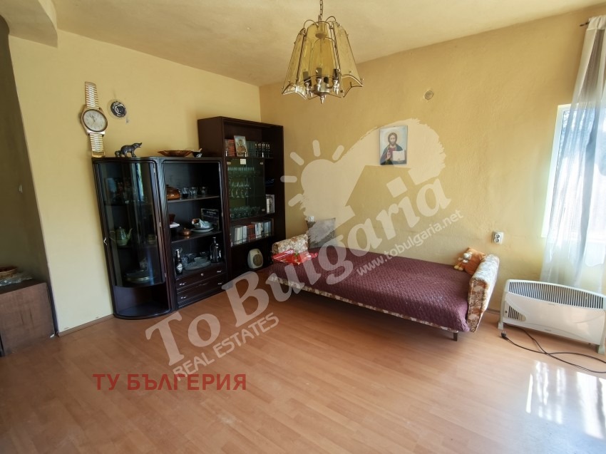 Продава КЪЩА, с. Ветринци, област Велико Търново, снимка 3 - Къщи - 55637091