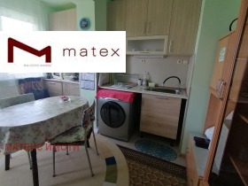 1 dormitor Vâzrajdane 1, Varna 4