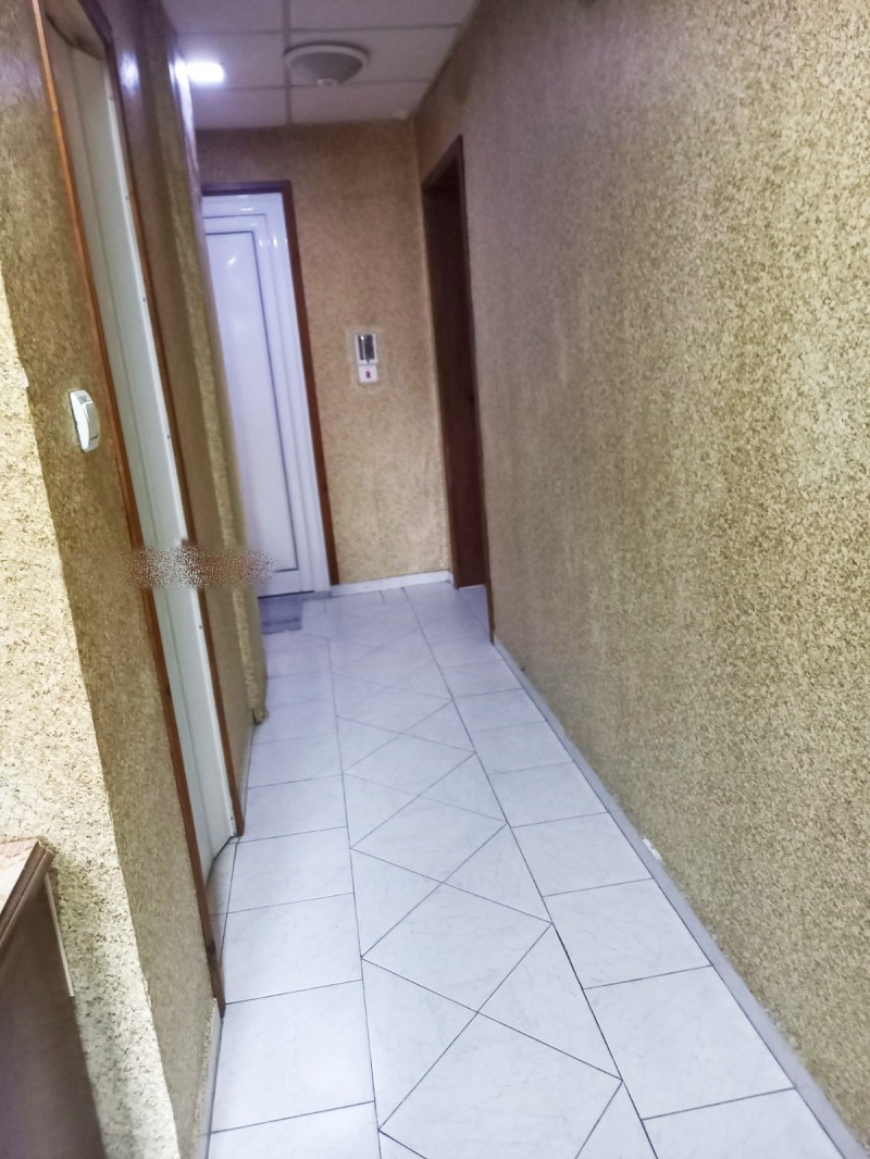 Na prodej  2 ložnice Šumen , 5-ti polk , 75 m2 | 39108060 - obraz [3]