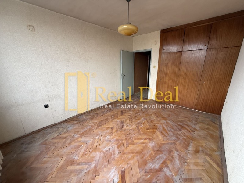 Продава 4-СТАЕН, гр. София, Банишора