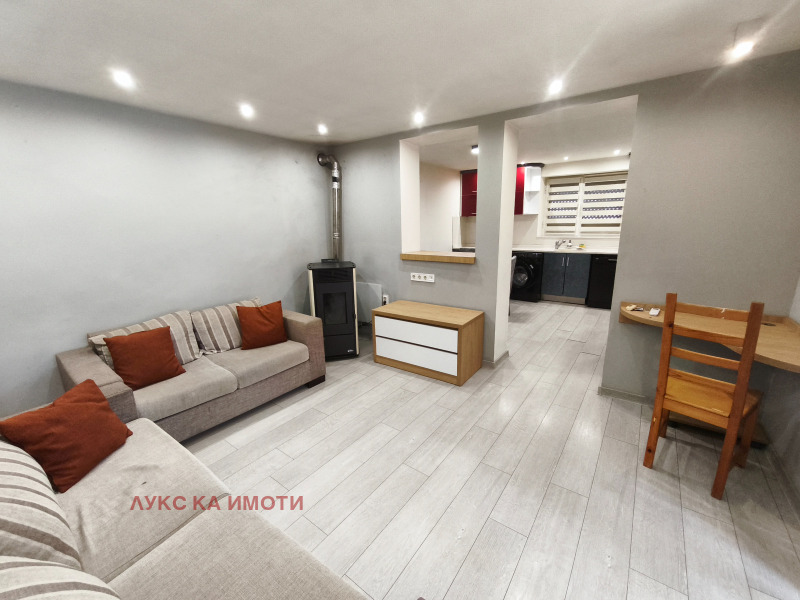 Продава КЪЩА, гр. Кърджали, Боровец, снимка 2 - Къщи - 53448555