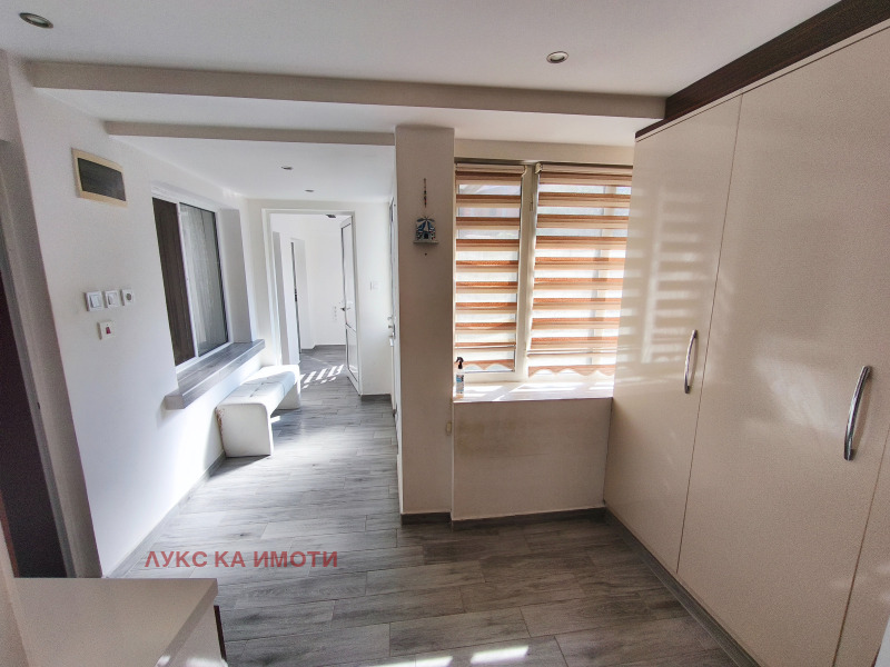 Продава КЪЩА, гр. Кърджали, Боровец, снимка 3 - Къщи - 53448555